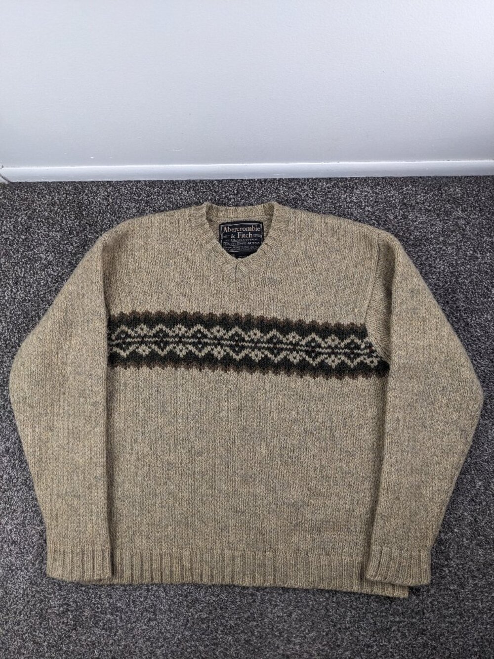 Vintage Abercrombie & Fitch Mens Medium Beige Tan Wool Fair Isle V Neck Sweater